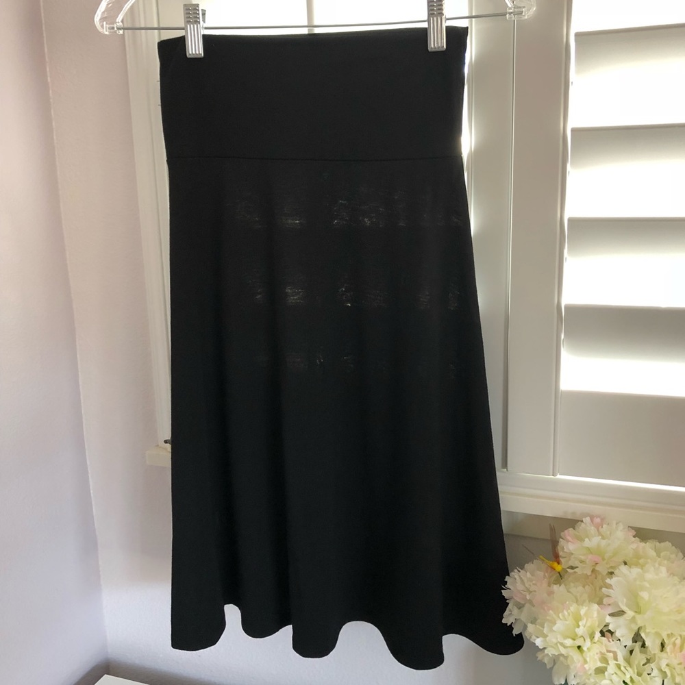 Black LuLaRoe Azure Skirt